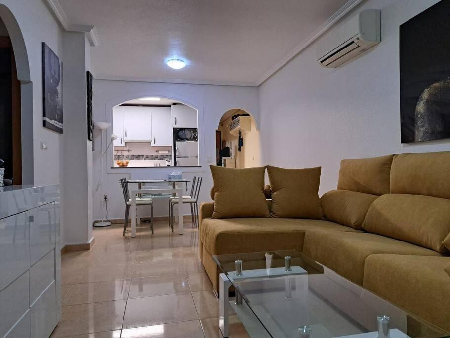 Apartament Julia De Lux Torrevieja Eksteriør bilde