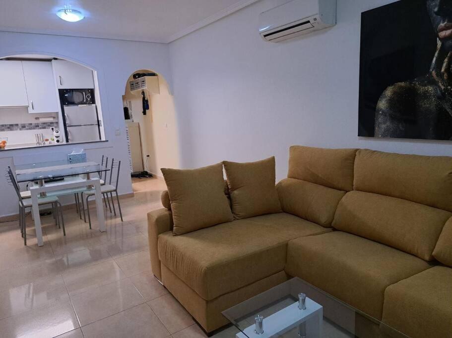 Apartament Julia De Lux Torrevieja Eksteriør bilde
