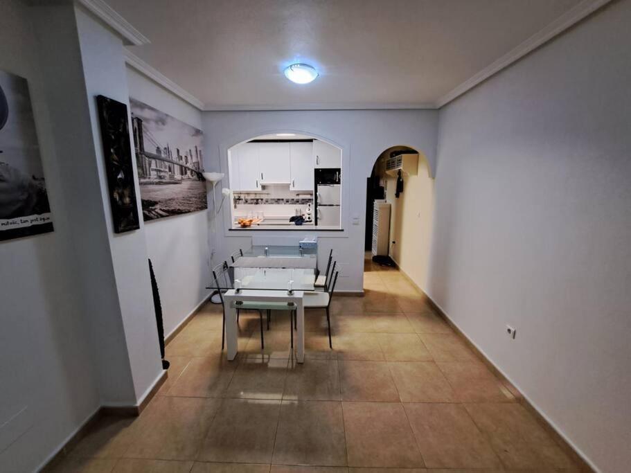 Apartament Julia De Lux Torrevieja Eksteriør bilde